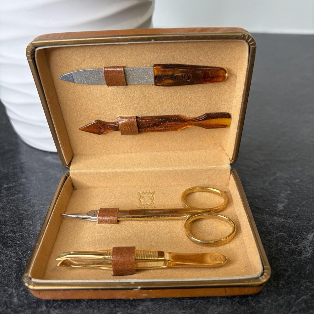 Vintage Gold Tone Made In Italy 4 Piece Nail Grooming Kit Scissors Pointed Tip
